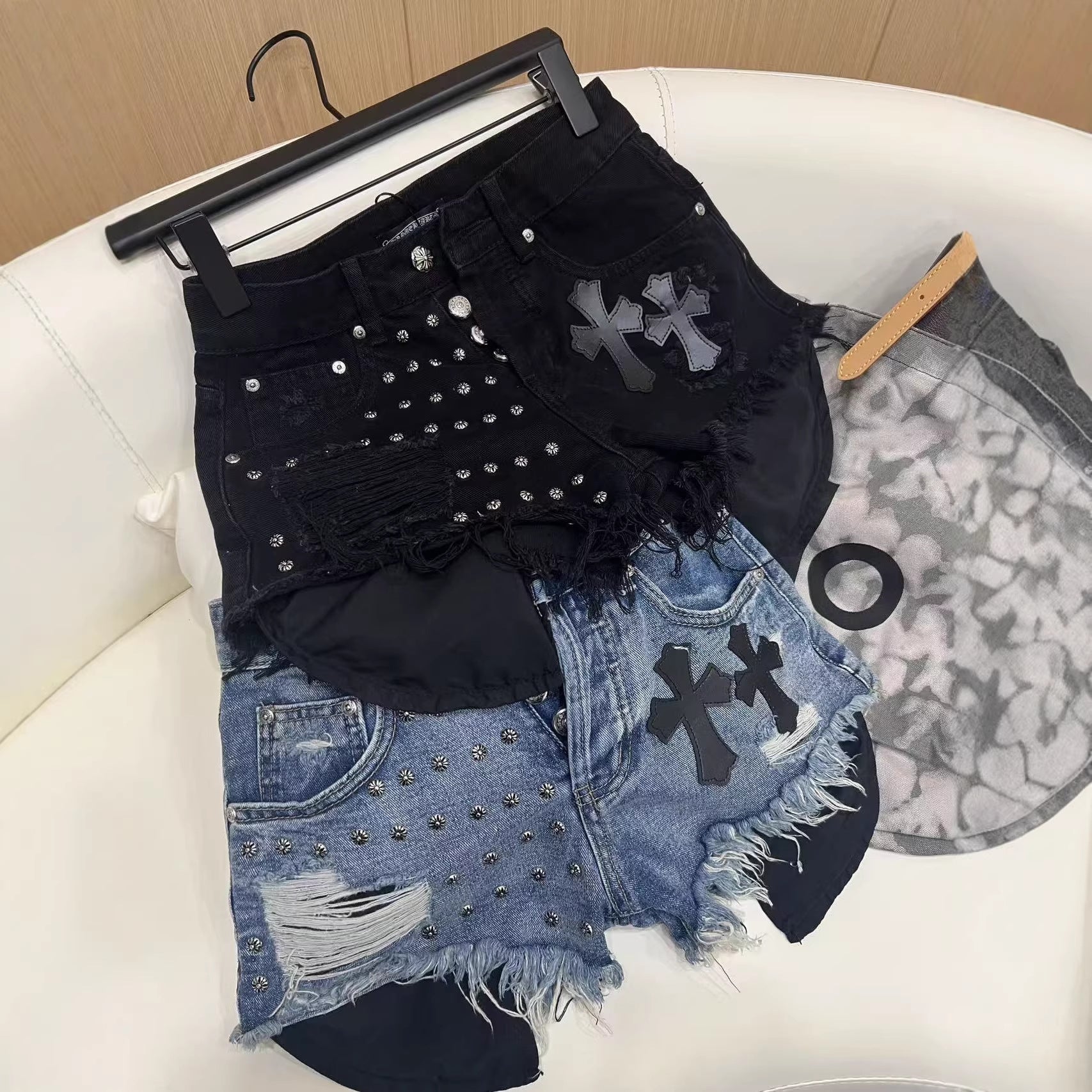 Chrome Hearts Women Cross Hole Heavy Industry Rivet Skin for Spicy Girl