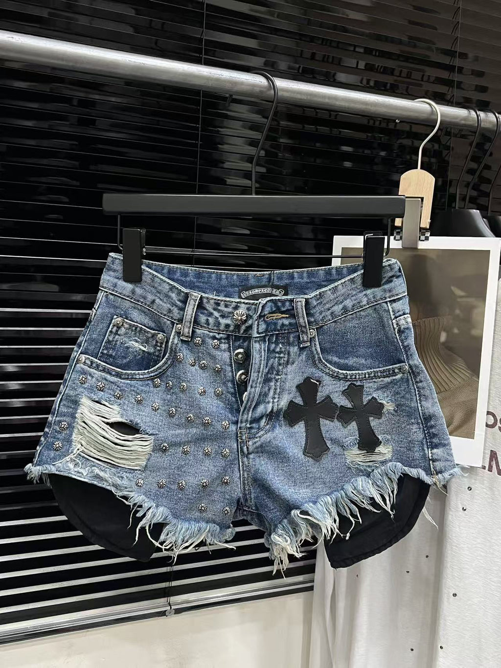 Chrome Hearts Women Cross Hole Heavy Industry Rivet Skin for Spicy Girl