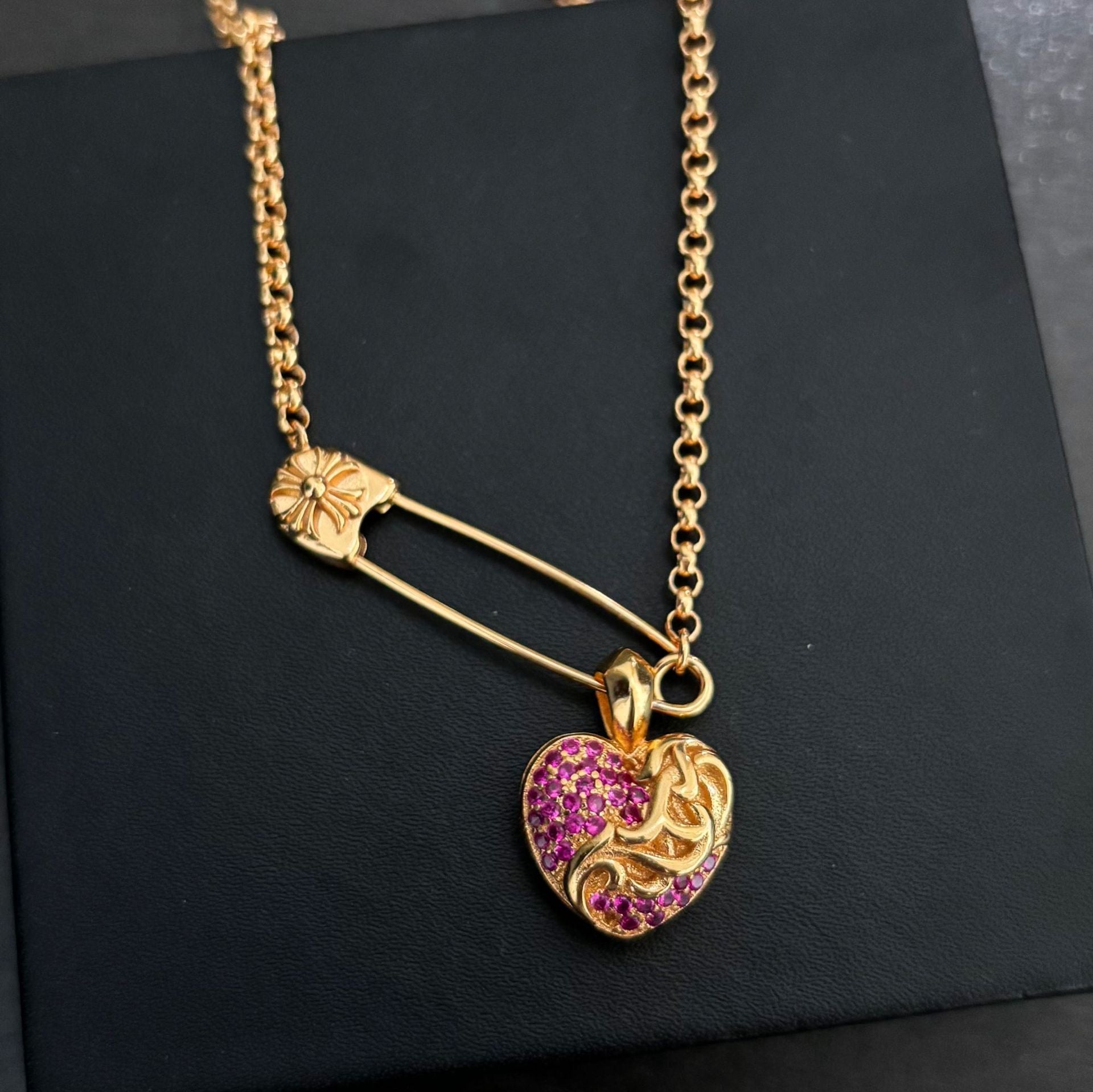 Chrome Hearts diamond-studded versatile heart pendant necklace