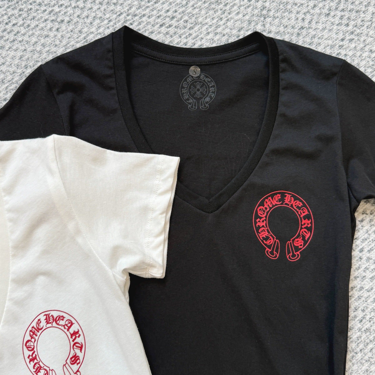 chrome hearts cross red horseshoe V-neck short-sleeved T-shirt For Women